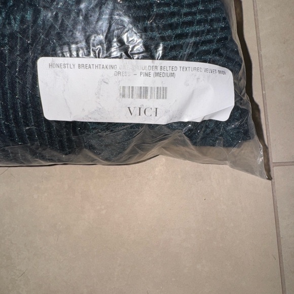 VICI Collection - Picture 10 of 13